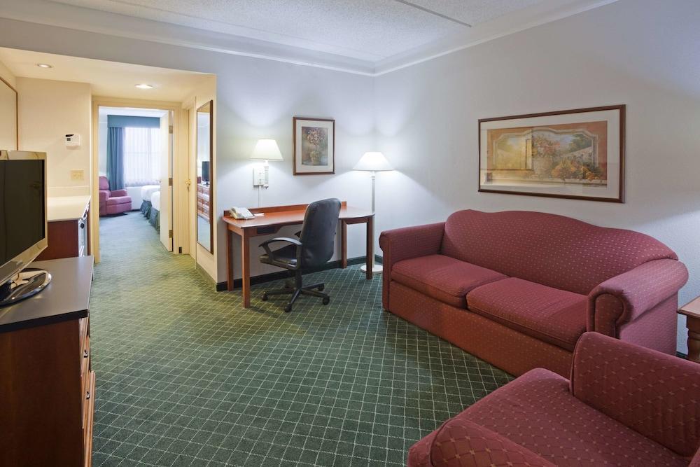 La Quinta By Wyndham Madison American Center Εξωτερικό φωτογραφία