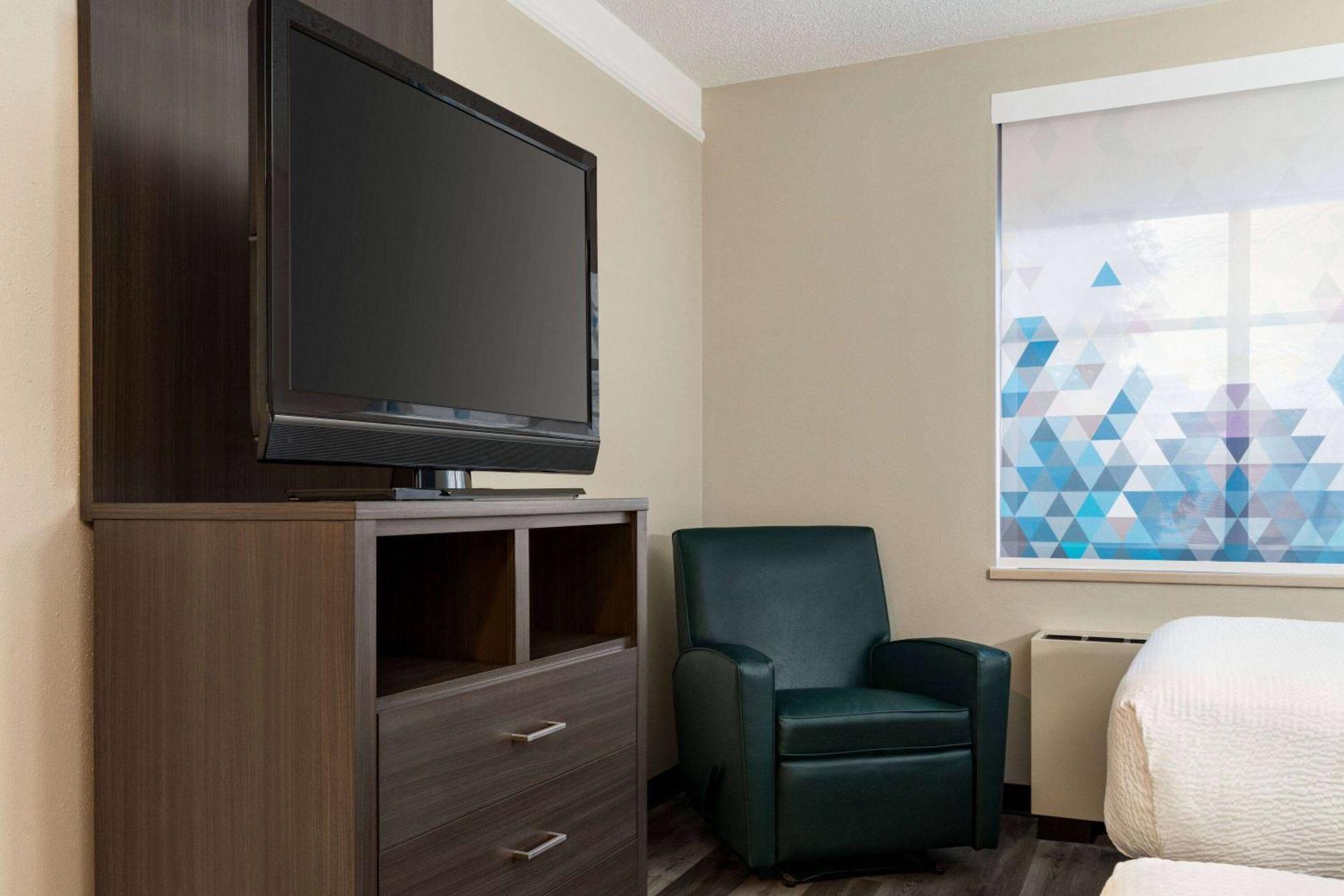 La Quinta By Wyndham Madison American Center Εξωτερικό φωτογραφία