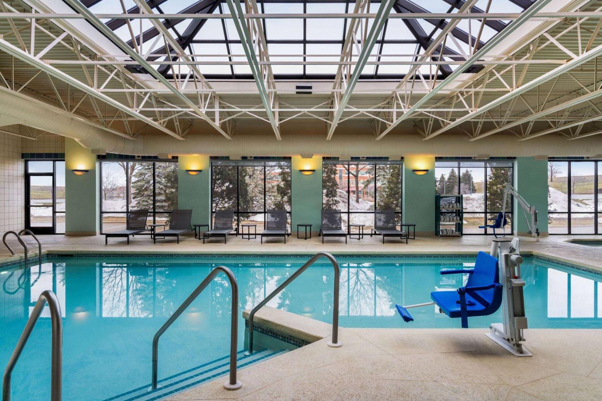 La Quinta By Wyndham Madison American Center Εξωτερικό φωτογραφία